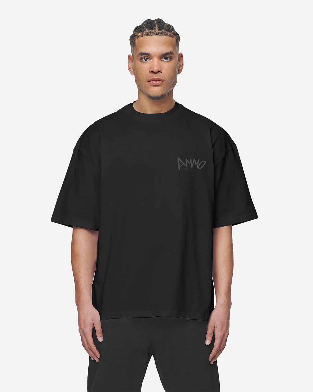 AMMO GINNI FLOWER TEE BLACK