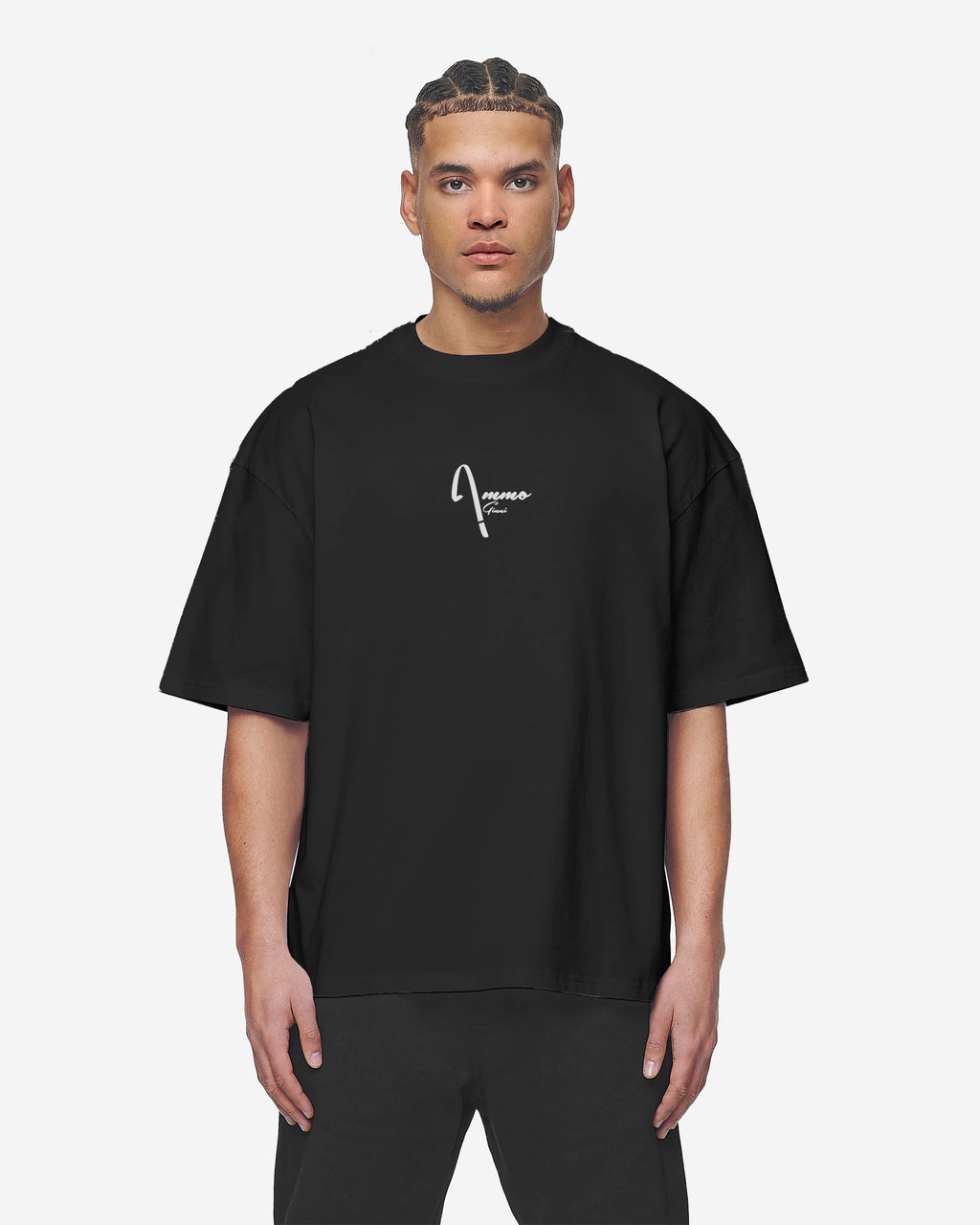 AMMO GINNI ESSENTIAL TEE BLACK